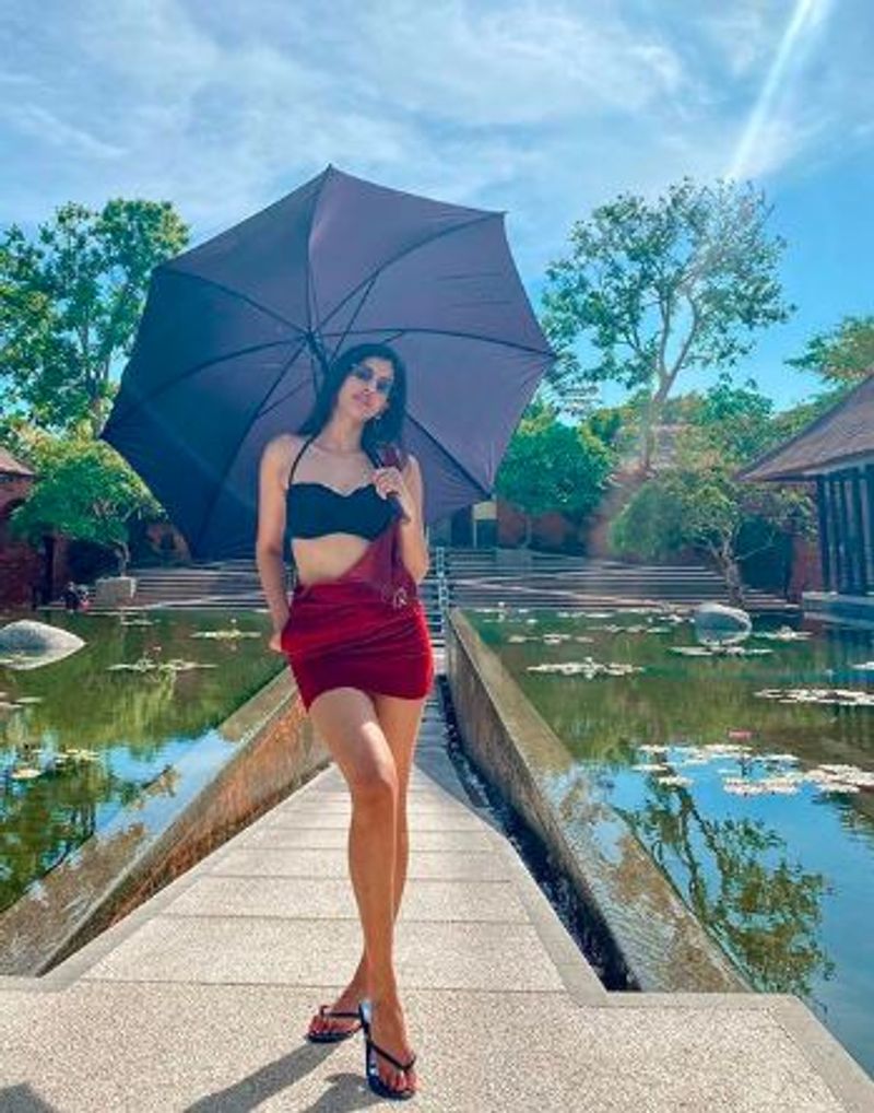 Actress Sakshi Malik Hot Photos