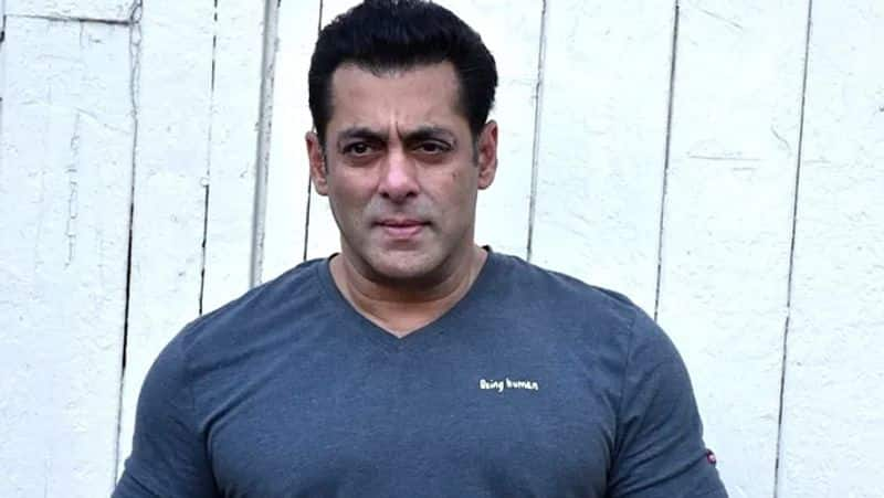 Coronavirus lockdown: Bollywood Bhai Salman Khan takes Khan-daan to Panvel farmhouse