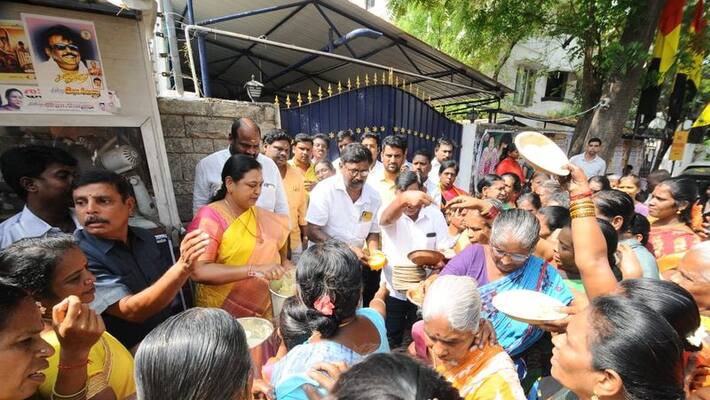 DMDK Case 200 people ... Premalatha angry with AIADMK DMDK Case 200 people ... Premalatha angry with AIADMK