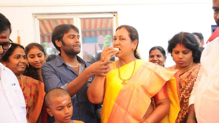 DMDK who gives a whip to Edappadi ... Premalatha who goes in person with Vijaykanth and meets Sasikala DMDK who gives a whip to Edappadi ... Premalatha who goes in person with Vijaykanth and meets Sasikala