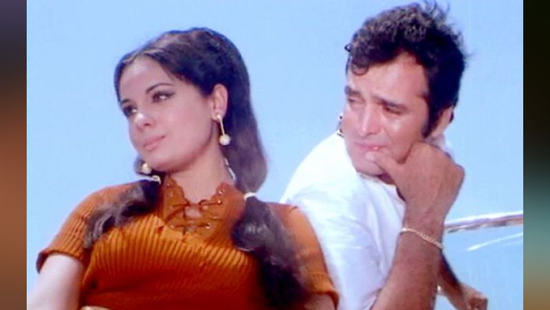 Shashi Kapoor Birthday Celebs Who Romance With Their Relative On Screen KPJ