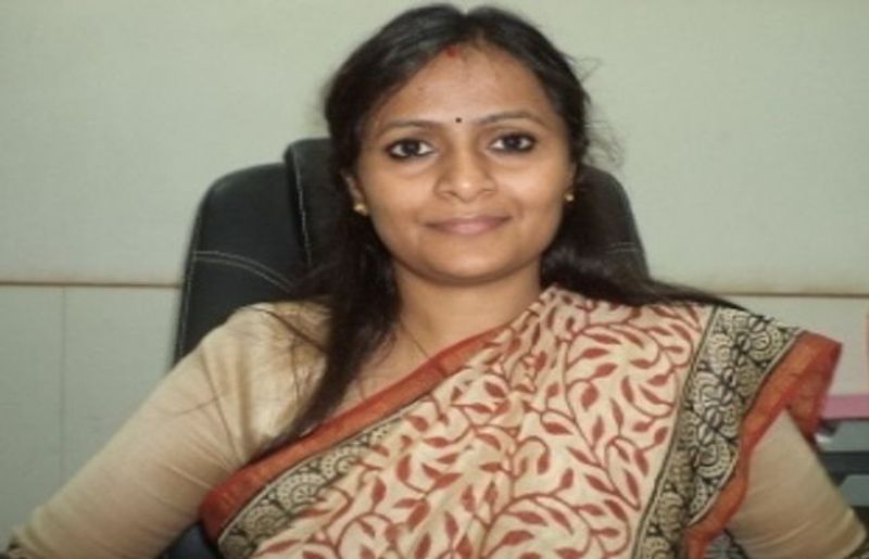 father denied girl cant go in police how chhattisgarh girl ranu sahu become dsp ias success story kpt