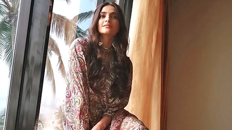 Sonam Kapoor return to india and shares Corona quarantine Experience KPG
