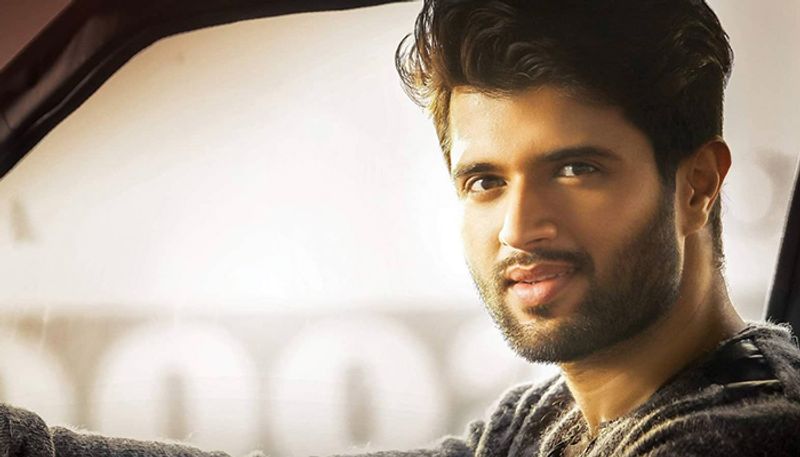 vijay devarakonda advice her fans using cloth mask