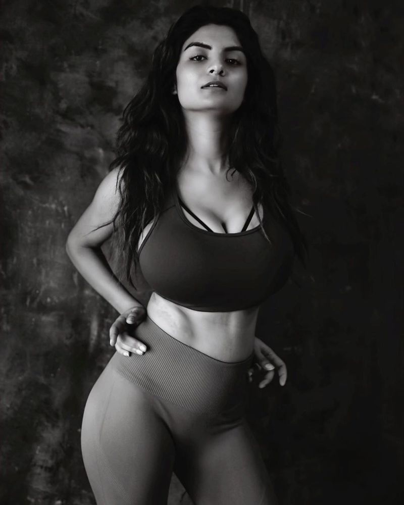 Actress Anveshi Jain Latest Hot Clicks