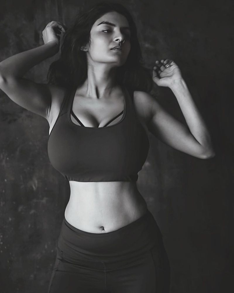 Actress Anveshi Jain Latest Hot Clicks