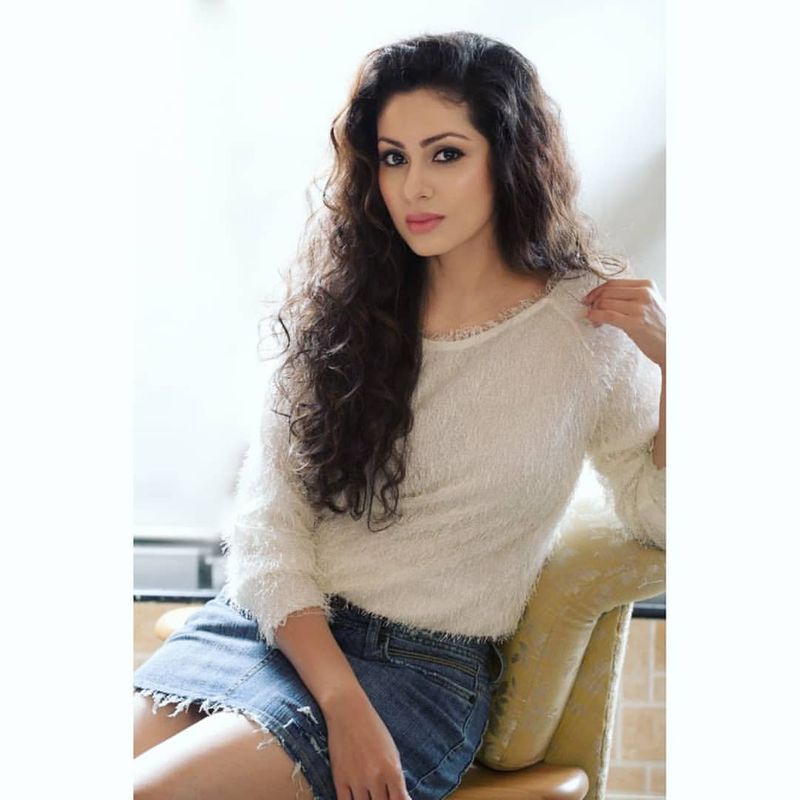 Actress Sadaa Latest Hot Photos