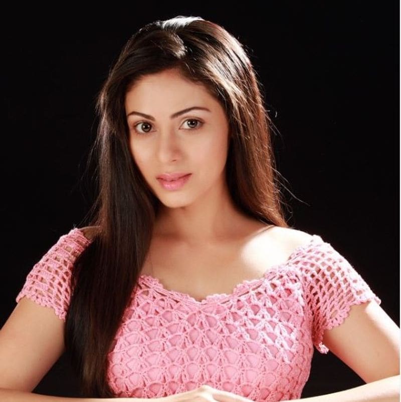 Actress Sadaa Latest Hot Photos