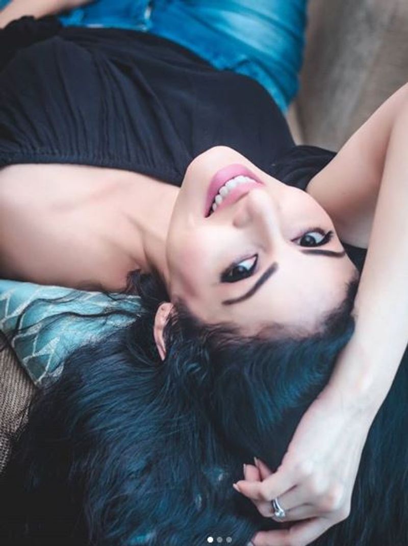 Actress Sadaa Latest Hot Photos