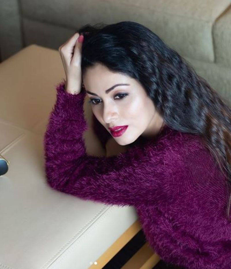 Actress Sadaa Latest Hot Photos