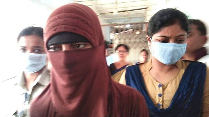 Lashkar link woman is operating thirty group admins on social media Lashkar link woman is operating thirty group admins on social media