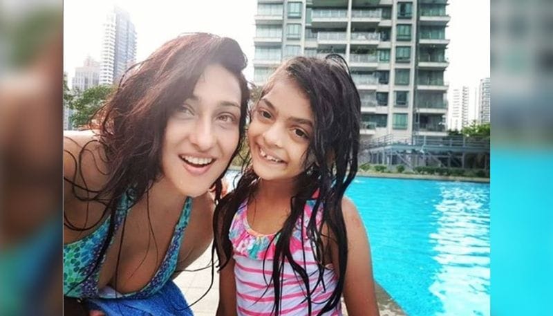Rituparna Sengupta shares hot photos with her daughter