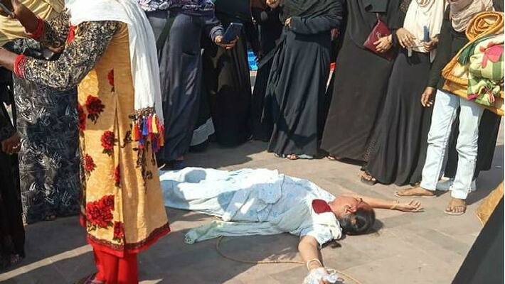 Even after Coronavirus, women protesting against CAA in Lucknow and police clash, 3 women unconscious asa Even after Coronavirus, women protesting against CAA in Lucknow and police clash, 3 women unconscious asa