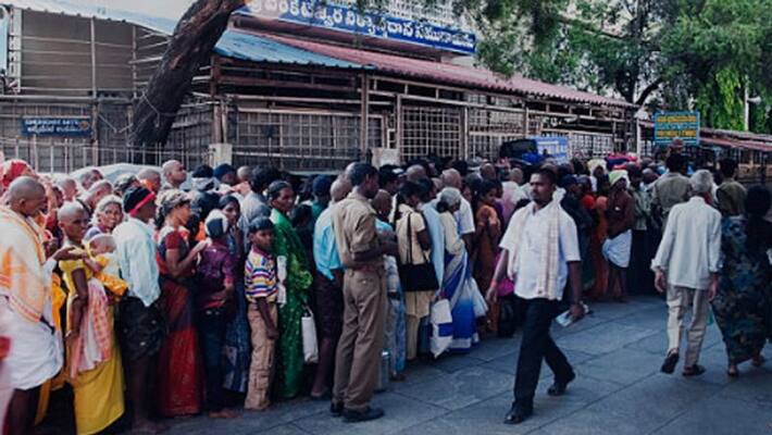 devotees rush in tirumala tirupati due to garuda seva devotees rush in tirumala tirupati due to garuda seva