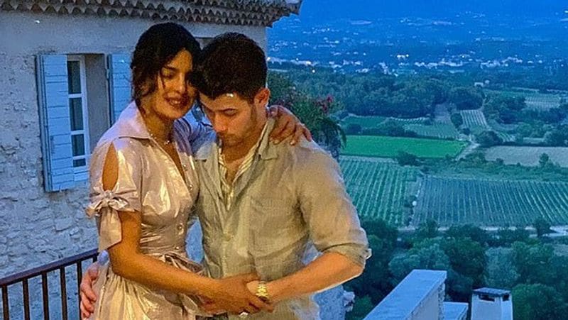 If we did not have enough reasons to be jealous of Priyanka Chopra, here is another. Desi girl, who married to pop star Nick Jonas, is living up the good life in the swankiest crib.