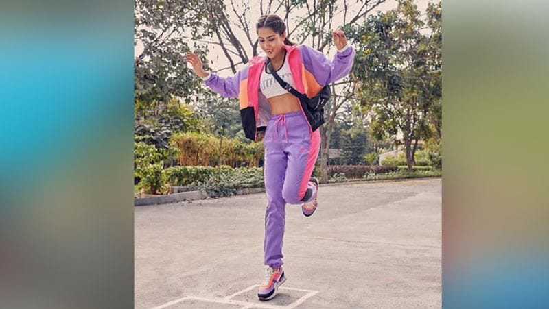 Sara ali khan shared pics in desy style while shooting atrangi re in Banaras KPY