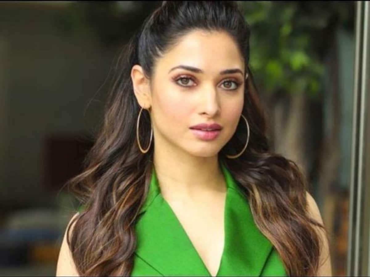 ஆபாச படம் பார்த்த தமன்னா... ஜாலிக்காக நண்பர் வீட்டில் செய்த கேவலமான வேலை... வைரலாகும் வீடியோ...! | Actress Tamannaah saw Adult only movie in his friend house