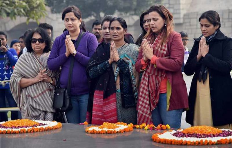 Nirbhaya Mother Asha Devi Supports Sushant Singh Rajputs Family BJC