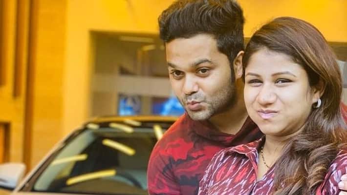 Alya Manasa and Sanjeev Shares His Cute New Born Baby Photo In Instagram Alya Manasa and Sanjeev Shares His Cute New Born Baby Photo In Instagram