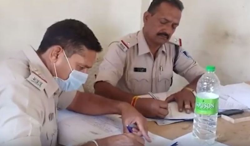Mother daughter dies due to poisonous gas filling after paste control at home in Indore kpa