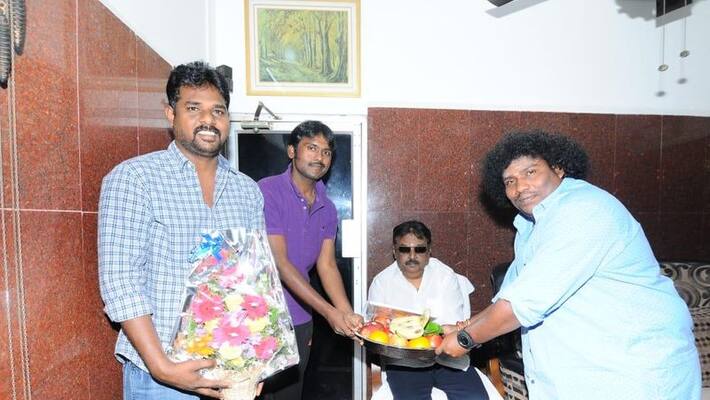 actor yogi babu invite vijayakanth for grand marriage reception photo goes viral actor yogi babu invite vijayakanth for grand marriage reception photo goes viral