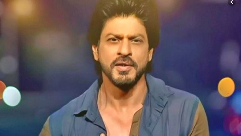 ইরফানের সেই ফোন কল পেয়েই ছুটে এসেছিলেন অভিনেতা শাহরুখ খান।
