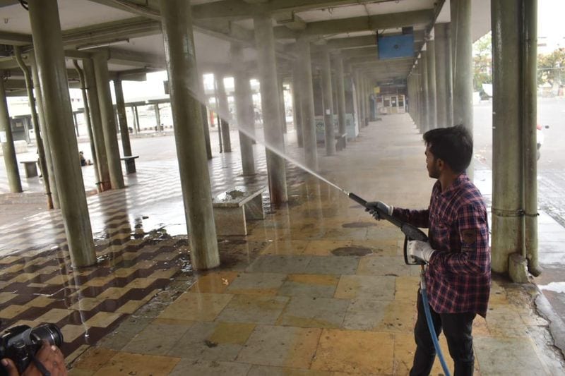 வெறிச்சோடிய தமிழக சாலைகள்