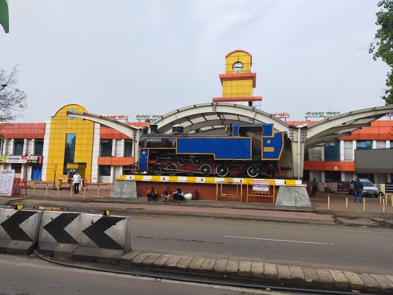 வெறிச்சோடிய தமிழக சாலைகள்