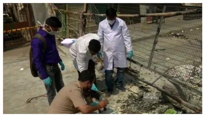 Petrol Bomb Thrown At Shaheen Bagh Protest Site Petrol Bomb Thrown At Shaheen Bagh Protest Site