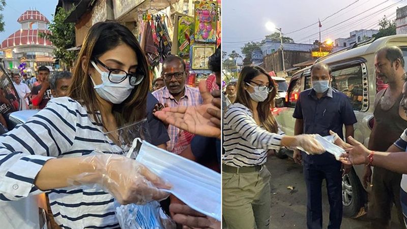 এছাড়াও লকডাউনের মধ্যেই মুখ্যমন্ত্রী মমতা বন্দোপাধ্যায়ের পর তৃণমূল নেত্রী নুসরাত জাহান কে দেখা গিয়েছিল বাজারে এসে সাধারণ মানুষকে সচেতন করতে। নিজের পাড়া চেতলা ৮২ নম্বর ওয়ার্ডের সি আইটি বাজারে এসে সাধারণ মানুষকে তিনি দেখিয়েছিলেন কতটা দূরত্ব বজায় রেখে বাজার করবেন । প্রায় আধ ঘন্টা মতোপুরো বাজার ঘুরে দেখে সচেতনতার বার্তা দিয়েছিলেন নুসরাত জাহান।