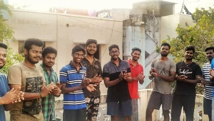 people expressed their thanks to workers involved in reducing corona effect people expressed their thanks to workers involved in reducing corona effect