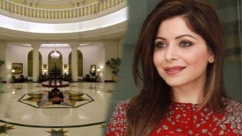 Youth stops with Kanika Kapoor at Hotel Taj, UP police searching asa