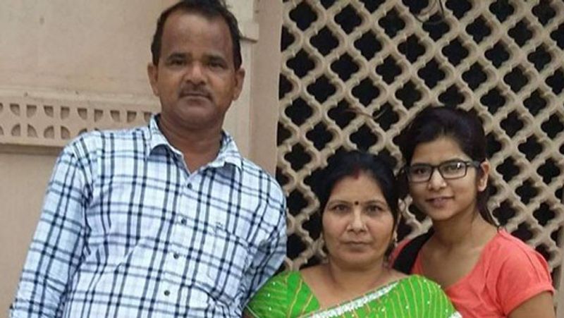 success and struggle story deeksha singh ies kpl