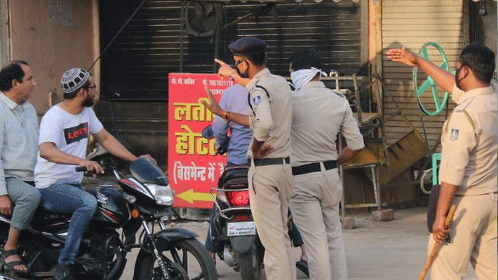 delhi police will charge 11000 fine for breaking junta curfew on 22 march fake notice viral kpt delhi police will charge 11000 fine for breaking junta curfew on 22 march fake notice viral kpt