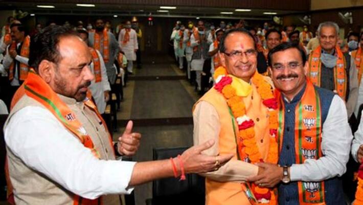 bjp mla sivaraj singh sworned in as madhya pradesh cm bjp mla sivaraj singh sworned in as madhya pradesh cm