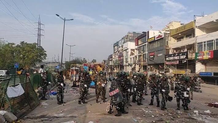 shaheen bagh protesters who refused to be restrained ... forcibly removed by the police shaheen bagh protesters who refused to be restrained ... forcibly removed by the police