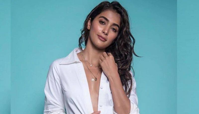 Actress Pooja Hegde Asking 3 Crore For Bed Room Scene