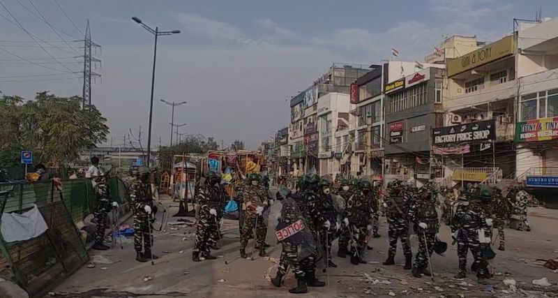 covid 19 police stop citizenship protest at shaheen bagh photo story