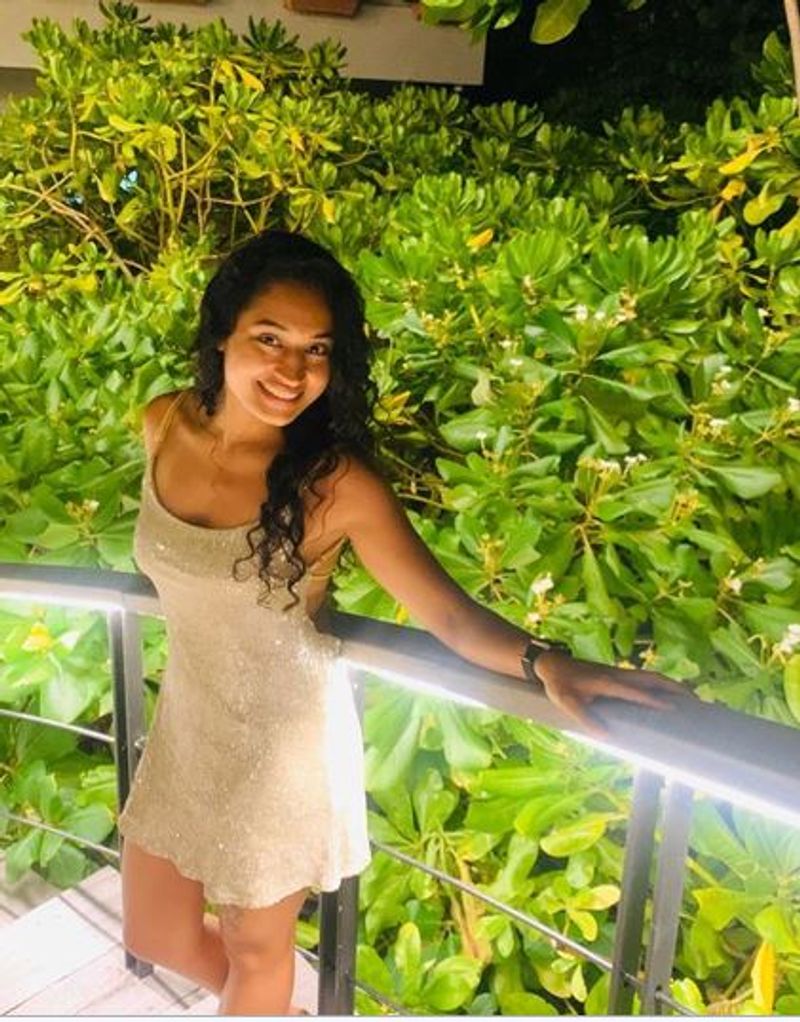 Actress Pooja Hot Clicks
