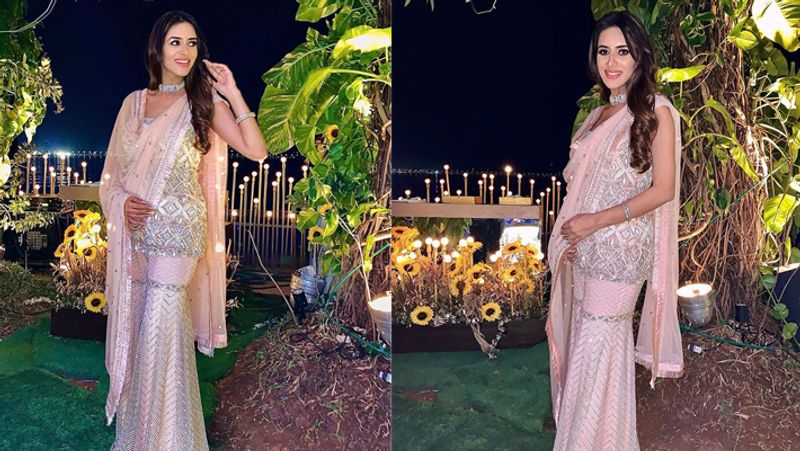 meri aashiqui tumse hi actress smriti khanna 9 months pregnant gets emotional due to Corona virus KPY