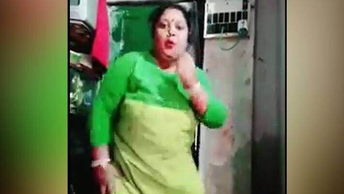 TikTok Dance Video of a young lady which goes Viral TikTok Dance Video of a young lady which goes Viral