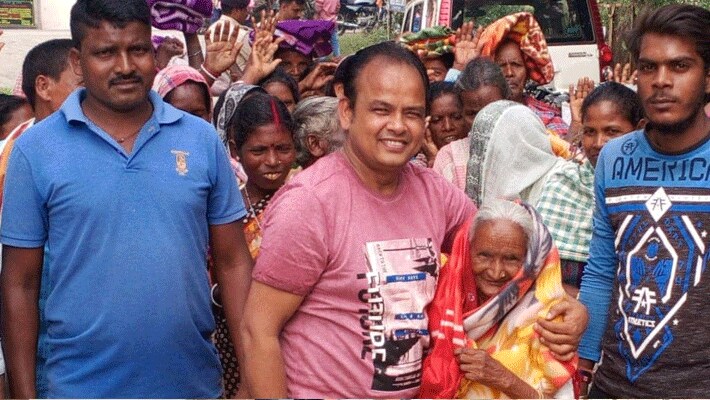 विधायक और डॉक्टर इरफान अंसारी सुबह वह पहले जिले के अस्पताल में जाकर मरीजों से मिलते हैं और वहं शाम में अपनी क्लीनिक पर लोगों को देखते हैं। इसके अलावा वह बीच-बीच में अपनी सरकार के साथ एक प्रतिनिधि काम भी कर रहे हैं।