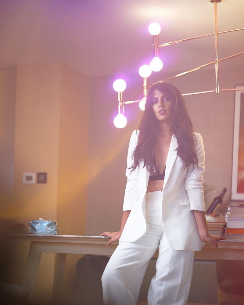 Rhea chakrabatry