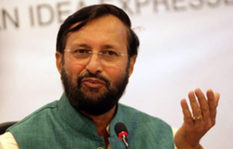 Journalists should get the job done. Union Minister Javadekar shouts at state government