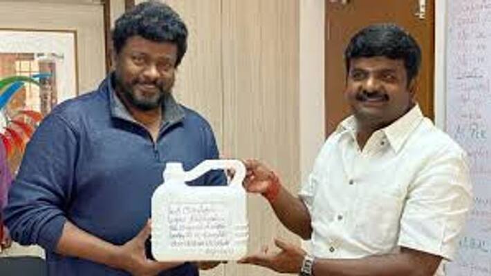 Actor Parthiban Praise Health Minister Vijayabaskar and Gifted 5 litre sanitizer Actor Parthiban Praise Health Minister Vijayabaskar and Gifted 5 litre sanitizer