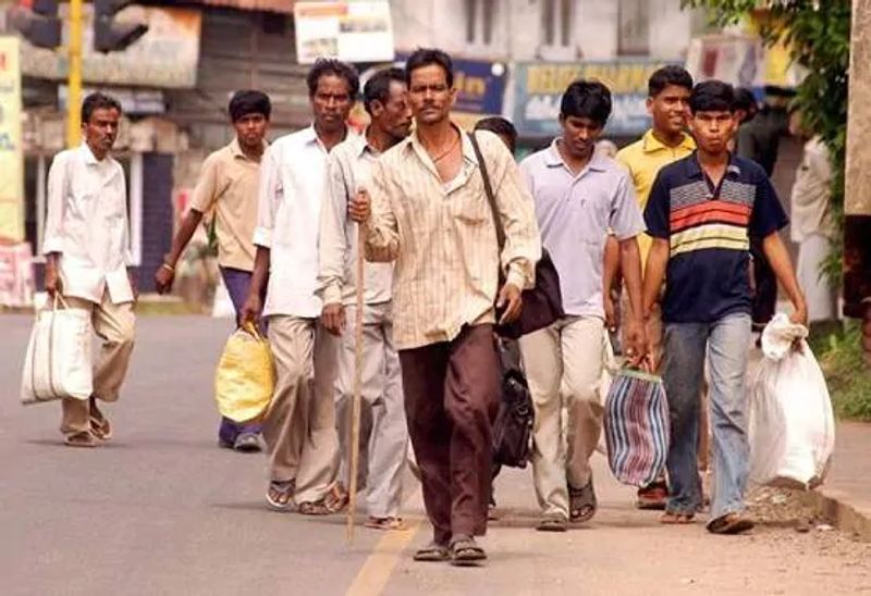 coronavirus lockdown in india workers returning home due to fear of coronavirus kpr