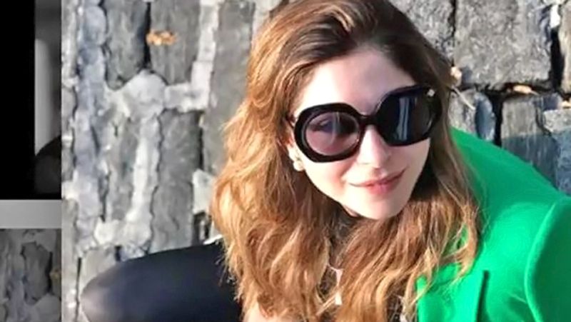 Corona Positive Kanika kapoor and Prince Charles Photos Viral KPG
