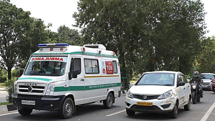 12 persons reached madhubani from delhi by ambulance pra 12 persons reached madhubani from delhi by ambulance pra