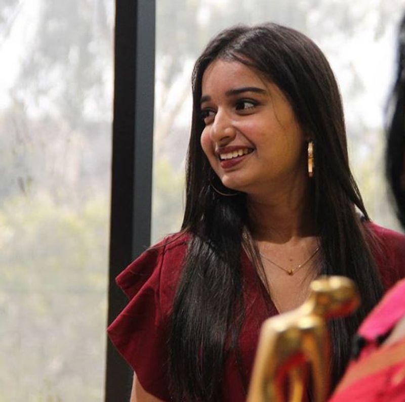 Zee kannada saregamapa fame mythri Iyer photo gallery