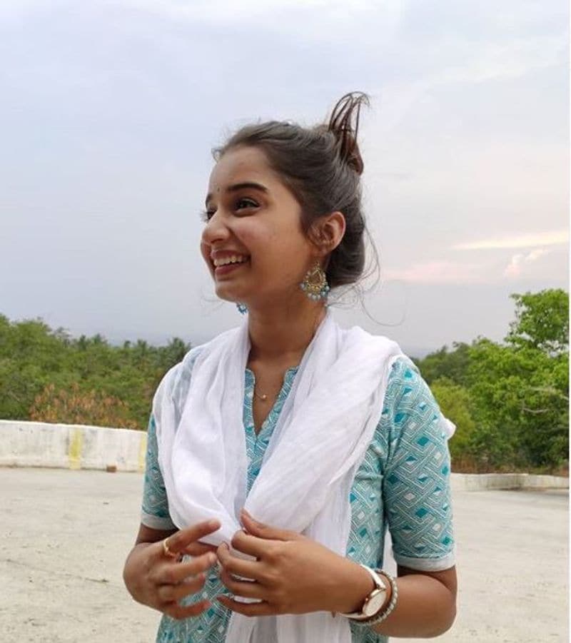 Zee kannada saregamapa fame mythri Iyer photo gallery